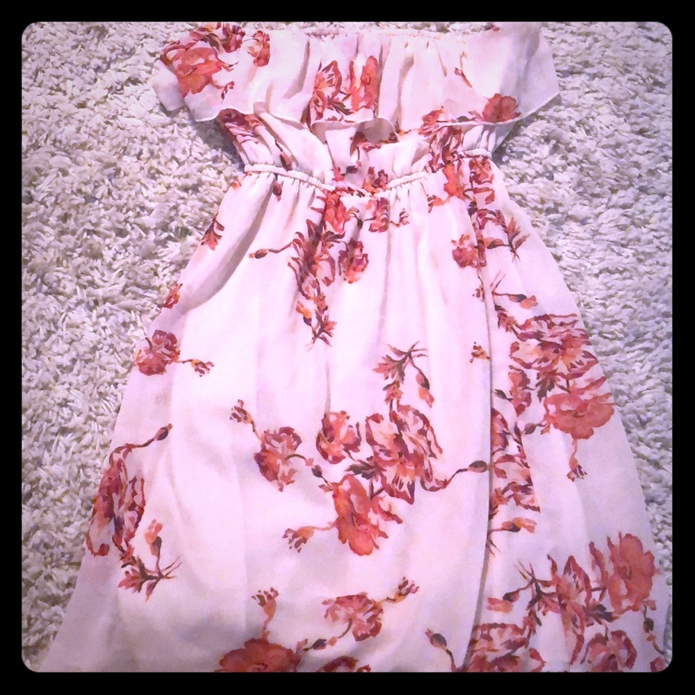 Pretty strapless floral dress
